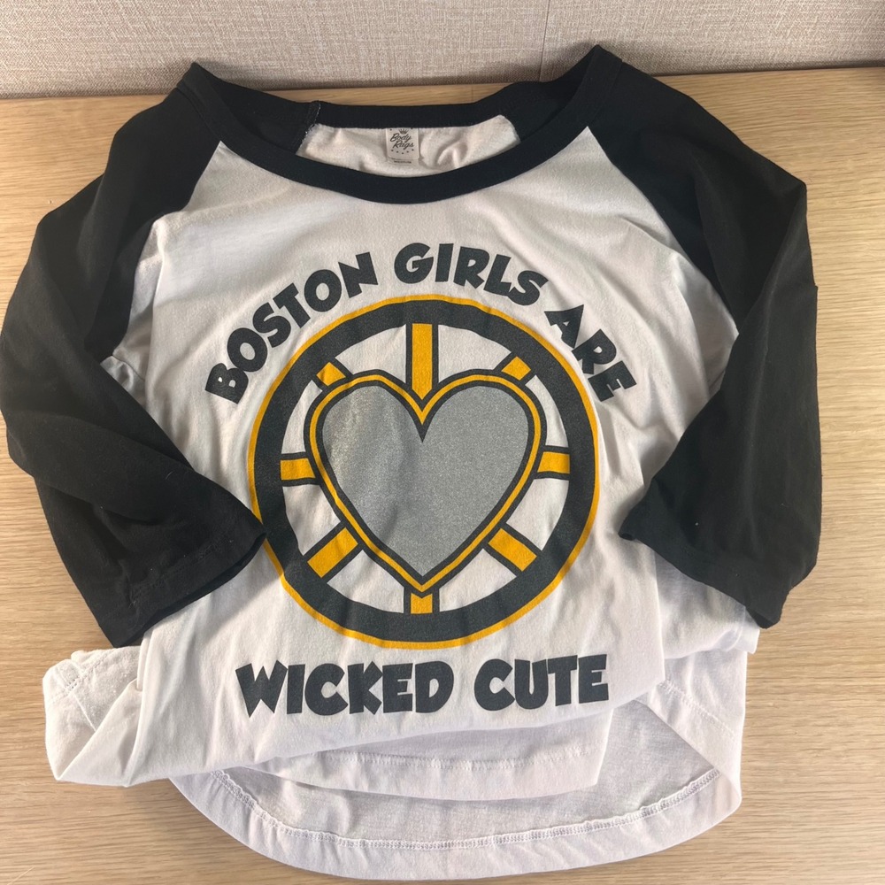 Body Rags Boston Girls Are Wicked Cute Raglan Baseball Tee Black White Medium